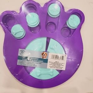 Blue or Purple Pet IQ Puzzel